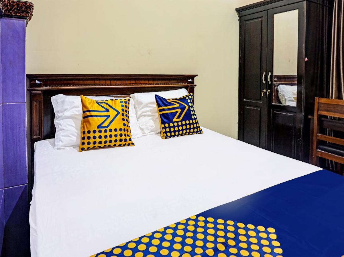 Spot On 1870 Graha Batu Mulia Hotel Екстериор снимка