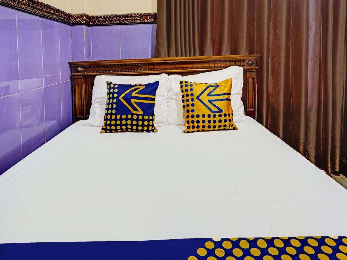 Spot On 1870 Graha Batu Mulia Hotel Екстериор снимка